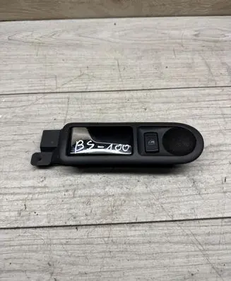 Volkswagen PASSAT B5.5 Rear door interior handle 3B0839113
