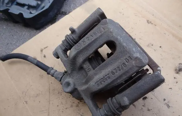 Mercedes-Benz B W245 Rear brake caliper XXXXXXXXXXX