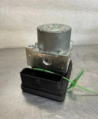 Mini One - Cooper F56 F55 Master brake cylinder