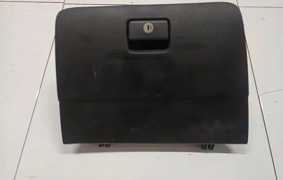 Toyota Avensis Verso Glove box 5555044030