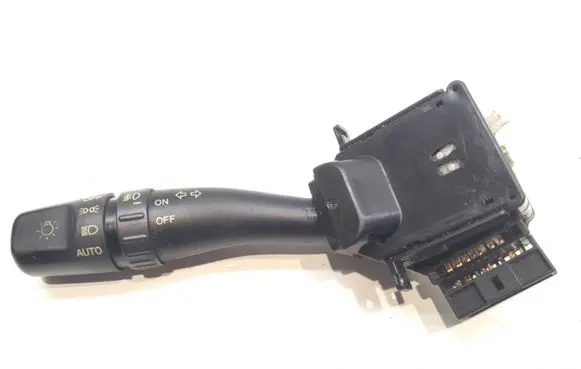 Hyundai Trajet Light switch
