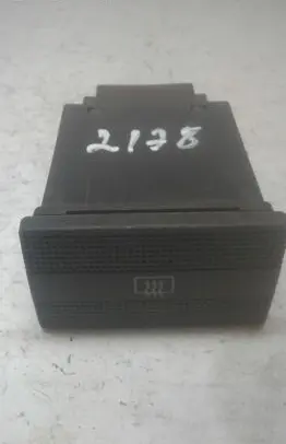 Volkswagen PASSAT B4 Windscreen/window heater switch 3A0959621G
