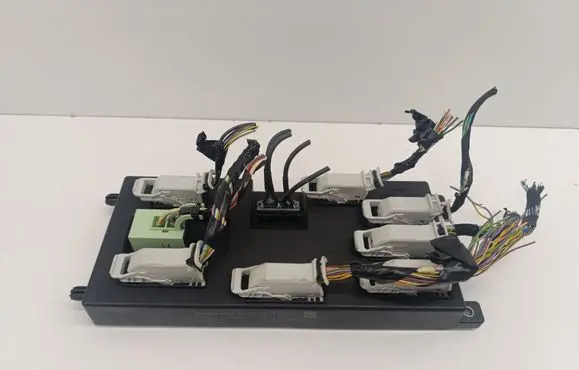 Jaguar E-Pace Comfort/convenience module M8E214F041AB