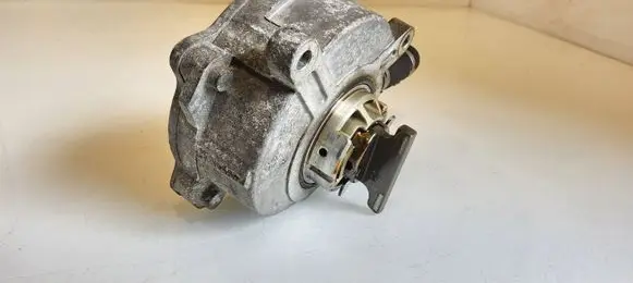Vacuum pump
