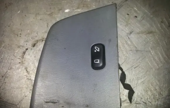 Mercedes-Benz ML W163 Wing mirror switch 1638200510