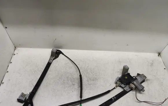 Chrysler Pacifica Front door window regulator with motor