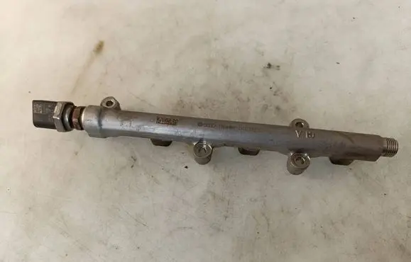 Fuel main line pipe