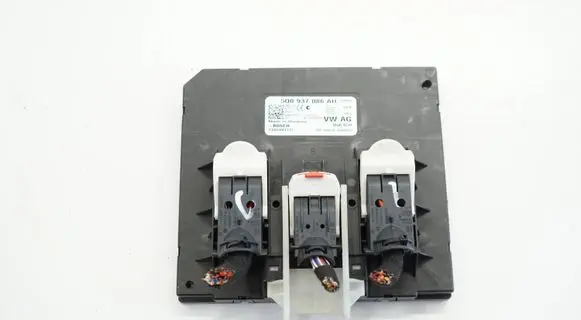 Volkswagen Touran III Central body control module 5Q0937086AHACR 5Q0937086AH
