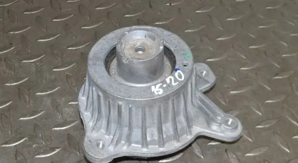 Mercedes-Benz E W213 Engine mount bracket A2132402500