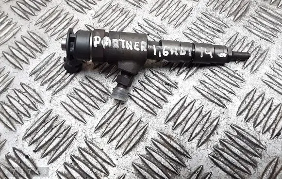 Peugeot Partner Fuel injector 0445110340