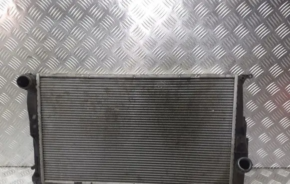BMW 1 E81 E87 Coolant radiator 60785A