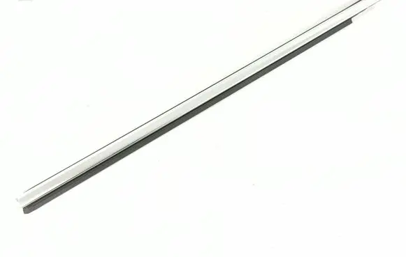 Maserati Ghibli Rubber seal front door window/glass 670009858