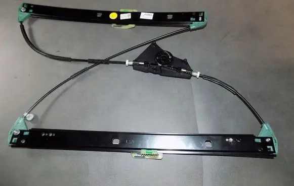 Volkswagen Touareg III Front door window regulator with motor 760837462B