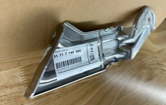 BMW M6 Front splash guards bracket 51717140964