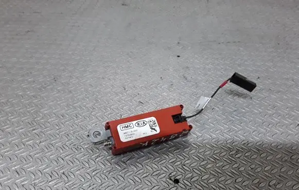 Hyundai Grandeur Aerial antenna amplifier 962713L000