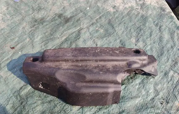 BMW 5 E60 E61 Engine cover (trim) 7788912