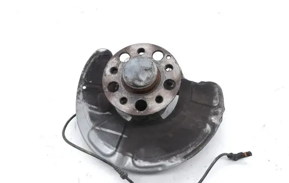 Mercedes-Benz E W212 Front wheel hub