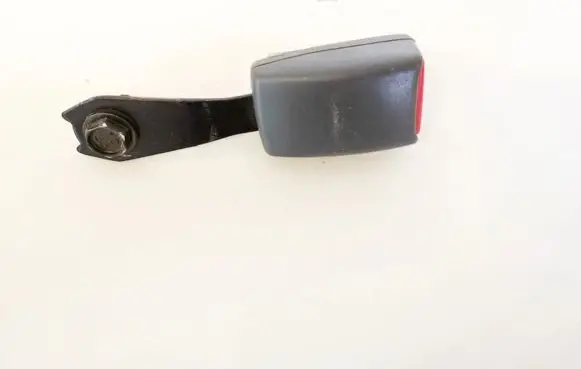 Mitsubishi Galant Front seatbelt buckle g3399