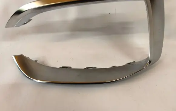 BMW 1 F40 Front fog light trim/grill 5A39385