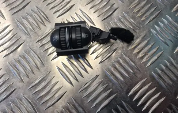 Volkswagen Jetta V Headlight level height control switch 1K0941333D