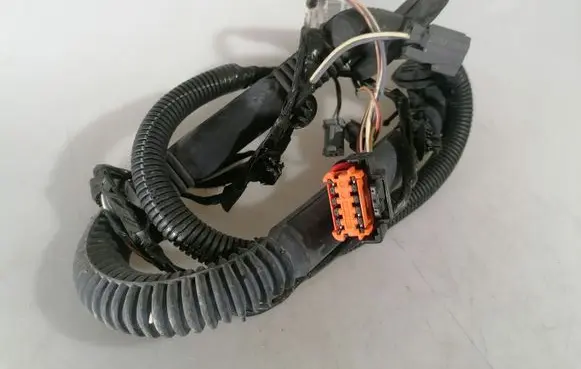 Opel Movano B Rear door wiring loom 240514114R 8200778255