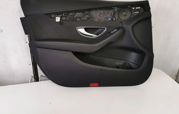 Mercedes-Benz C W205 Front door card panel trim