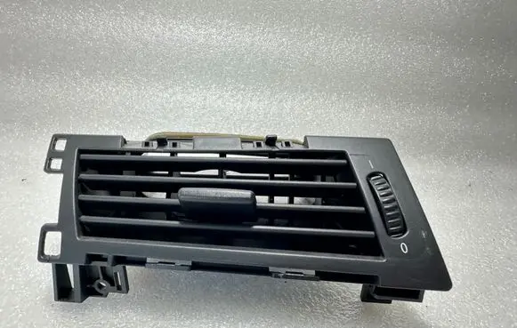 BMW 5 E60 E61 Dashboard side air vent grill/cover trim 5112001 14121810 6910731