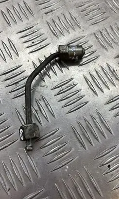 Chrysler Voyager Fuel injector supply line/pipe 