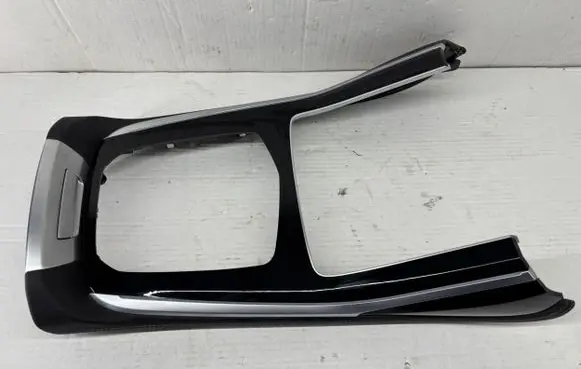 BMW X7 G07 Other center console (tunnel) element 16807323407