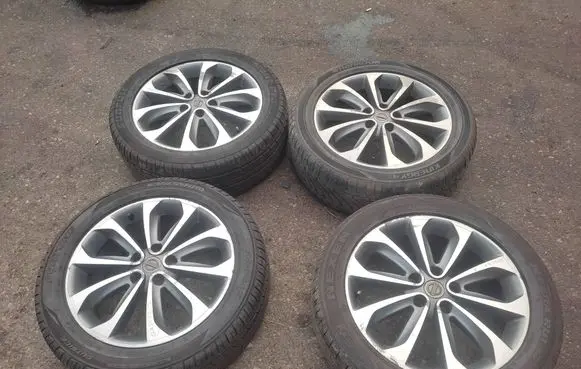 R18 alloy rim