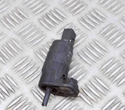 Audi Q3 8U Windscreen/windshield washer pump 1K6955651