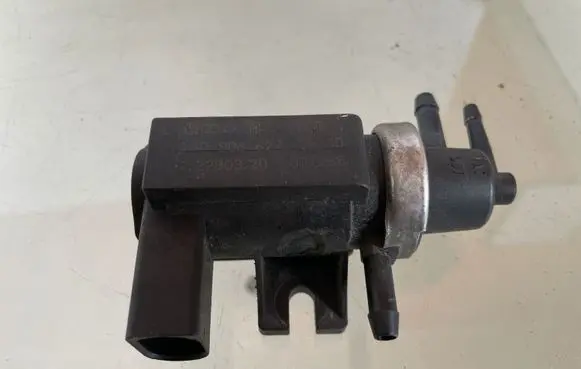 Audi A3 S3 8L Turbo solenoid valve 1J0906627 72290320 00T265