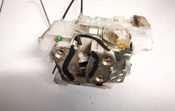 Subaru Legacy Front door lock