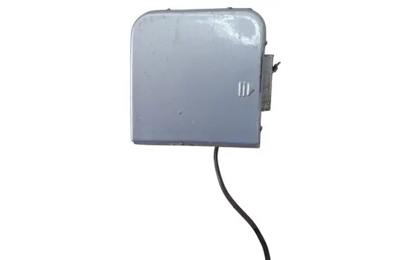 Mercedes-Benz S W220 Front tow hook cap/cover 2208850323 475320