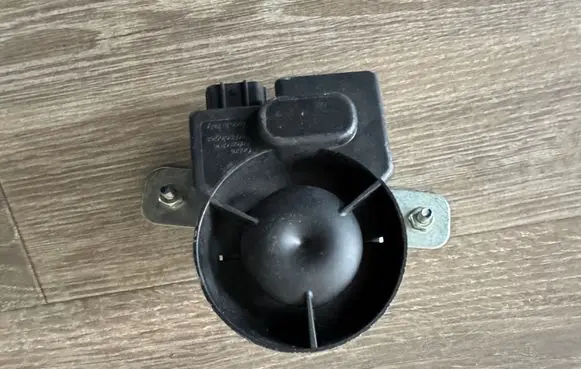 Honda CR-V Horn signal 37112T0A010