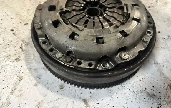 BMW 3 E90 E91 Clutch set kit 7594444
