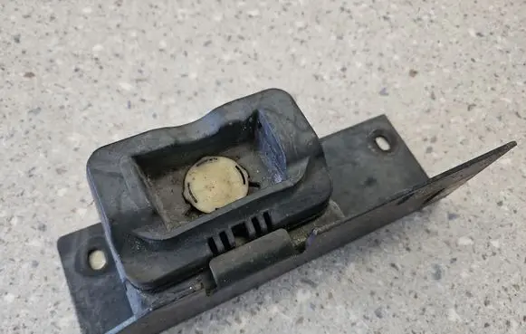Mercedes-Benz GL X164 Jacking socket point A1646900509 1646900509