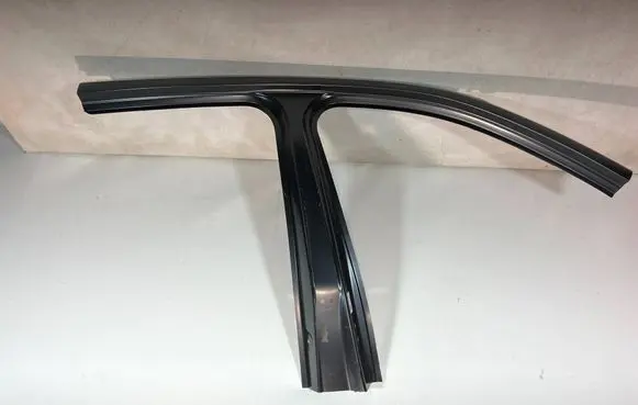 Audi e-tron Pillar (middle) 4KE810076