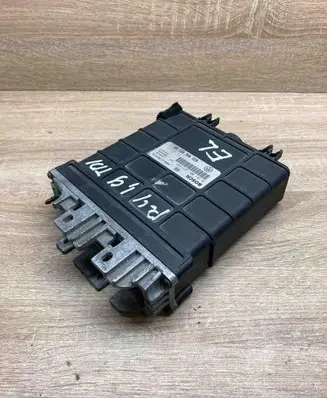 Volkswagen PASSAT B4 Engine control unit/module ECU 028906021AM 0281001327