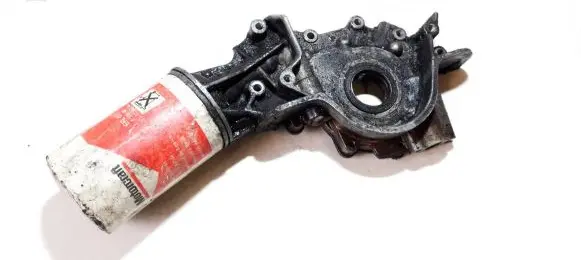 Ford Mondeo MK II Oil pump 06090180