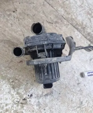Audi A4 S4 B6 8E 8H Secondary air pump 8E0906613D 72293428