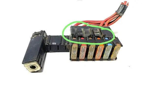 Renault Megane II Fuse module