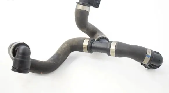 Mercedes-Benz C W205 Engine coolant pipe/hose A2055013984