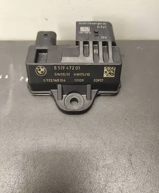 BMW 5 F10 F11 Glow plug pre-heat relay 8519472 111109 0522140104