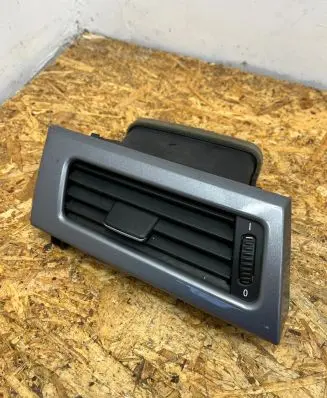 BMW 5 E60 E61 Dash center air vent grill 64226910731 14121810 5112001