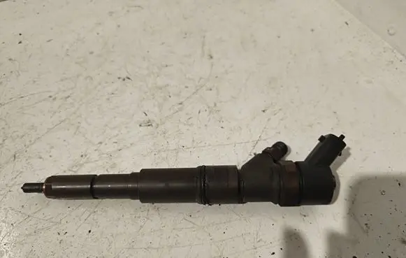 BMW X5 E53 Fuel injector 0445110047