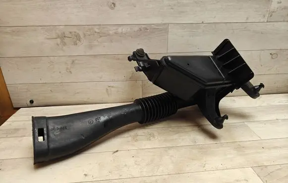Mazda 3 I Air intake duct part 0142409250