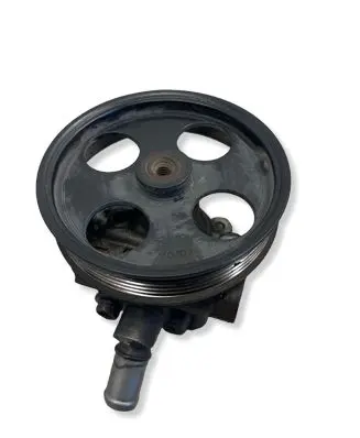 Opel Insignia A Power steering pump 55563329