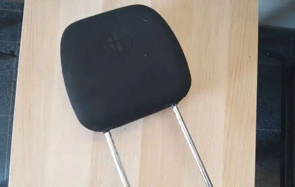 Alfa Romeo Giulietta Front seat headrest 