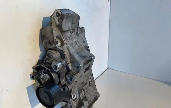 BMW 5 F10 F11 Generator/alternator bracket 1116850686305 8506863